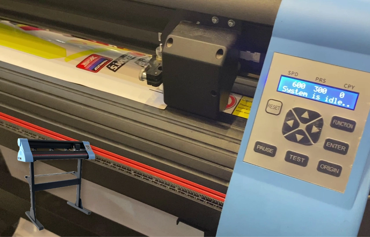 Mesin Cutting Sticker Liyu Ec 301 Contour Cut Dengan Ukuran Media 39,5 Cm Dan Fungsi Contour Cut Otomatis.